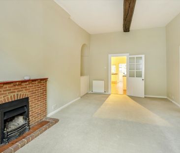 3 bedroom home in Old Hatfield - Photo 2