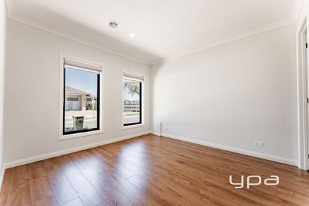 12 Adelong Avenue, Wollert - Photo 2