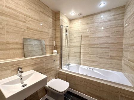 2 bedroom apartment to rent - Photo 4