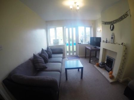 4 bedroom house to rent - Photo 2