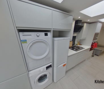 5 Bedroom House to Rent - Photo 4 | Rentumo