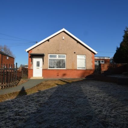 2 Bedroom Detached Bungalow - Photo 1