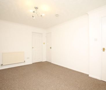 2 bedroom end of terrace house to rent - Photo 4