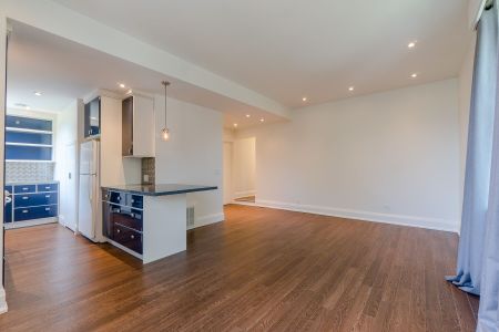 For Lease - 215 Carlton Street Unit# Unit 2, Toronto, Ontario - Photo 2