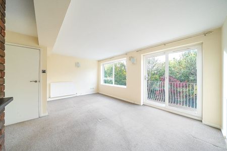 2 bedroom flat to rent - Photo 2