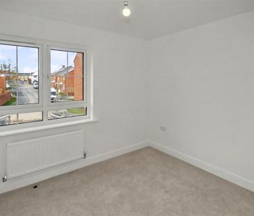 2 bedroom semi-detached house to rent - Photo 4