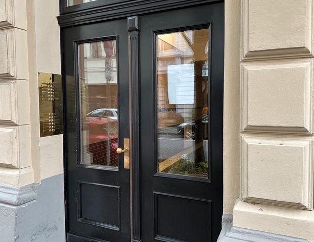 Stilvoll möblierte 2-Zimmer-Wohnung am Eigelstein - Photo 1