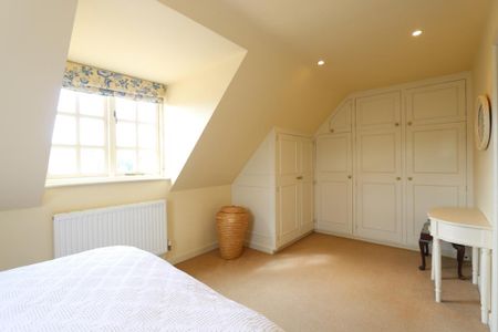 1 bedroom coach house to rent - Photo 3