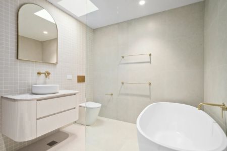 Luxury Townhouse Designed for the Executive Lifestyle - Photo 3