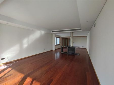 4 room luxury Flat for rent in Parque da Cidade do Porto, Porto, Distrito do Porto - Photo 4