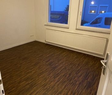 SINGLE- Wohnung im EG mit großem Mietergarten !!! - Photo 4