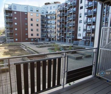 1 bedroom flat to rent - Photo 6