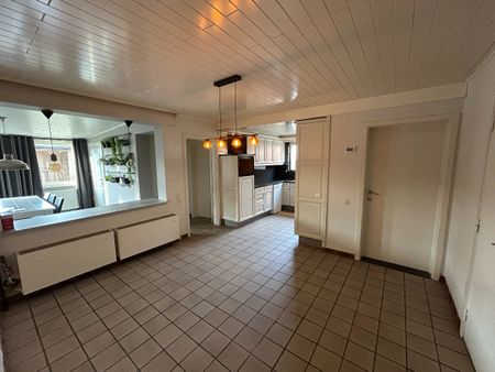 Ruime woning met tuin te huur in Pelt - Photo 2