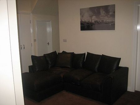 75, Flaxman Avenue - Photo 3