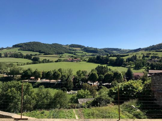 T4 - SAINT FORGEUX - Photo 1