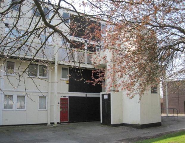 2 bedroom maisonette to rent - Photo 1