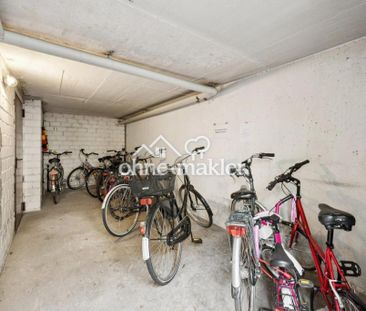 Vollmöblierte 2-Zimmer Wohnung mit Loggia, Tiefgaragenstellplatz un... - Photo 1