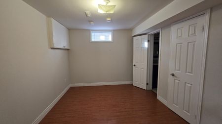 For Lease - 58 Irwin Drive Unit# Lower level, Barrie, Ontario - Photo 4