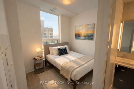 115 Denison Avenue #GPH19 - Photo 3