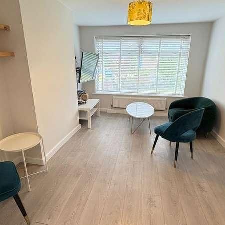 St. Anns Close, Leeds, LS4 - Photo 1