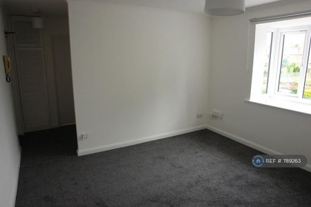 1 bedroom flat to rent - Photo 3