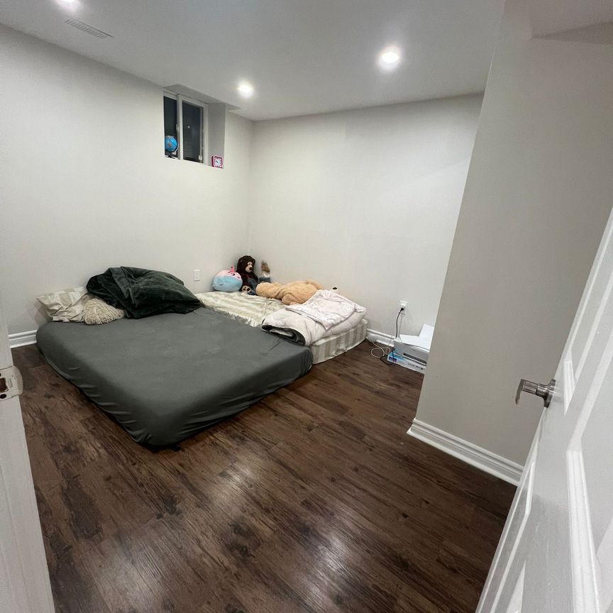 For Lease - 35 Cobblehill Crescent Unit# Basement, Brampton, Ontario - Photo 1