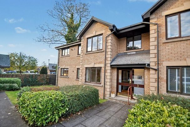 3 bedroom flat to rent - Photo 1