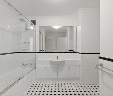 Elegant Two-Level Living at Claisebrook Cove - Photo 5
