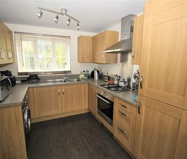 3 bedroom semi-detached house to rent - Photo 4