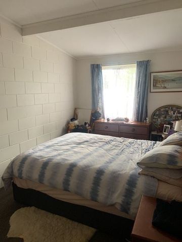 Well located, tidy, back unit, away from busy road - Photo 5
