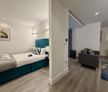 Studio to rent - Photo 1