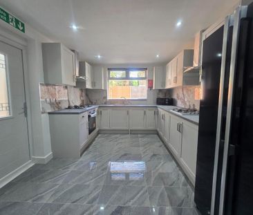 5 bedroom terraced house to rent - Photo 6