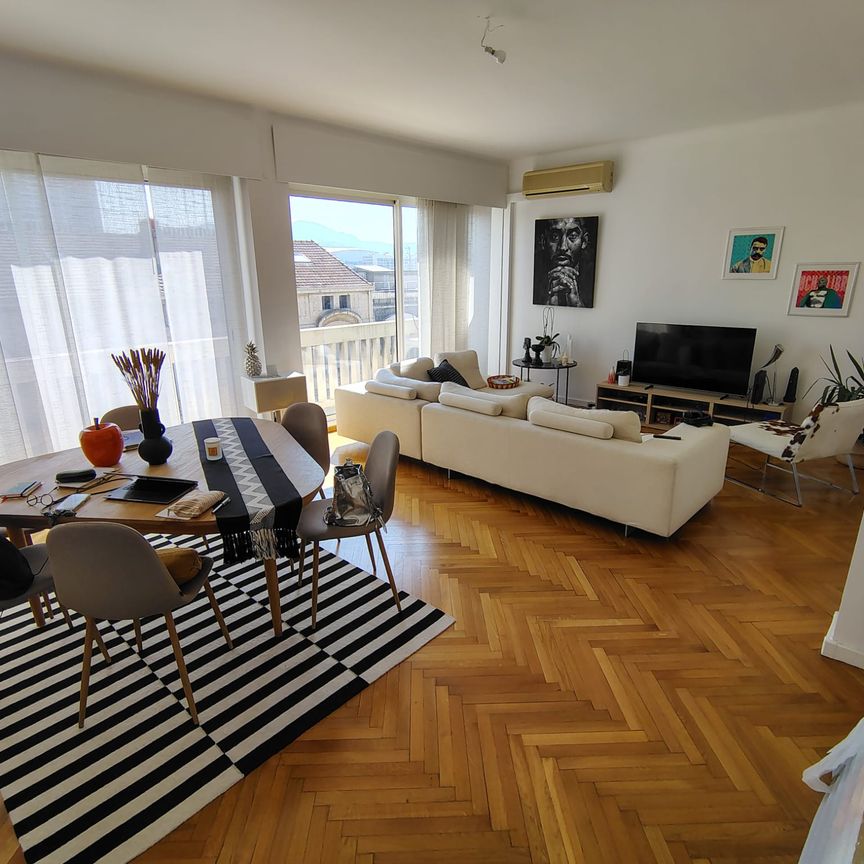 Location Appartement 3 pièces 81m² MARSEILLE 8ème - Photo 1