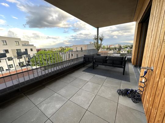 Wunderschöne & vollmöblierte 2-Zimmerwohnung in absoluter Ruhelage mit schönem Ausblick von großer Terrasse - en suite Badezimmer inklusive - Foto 1