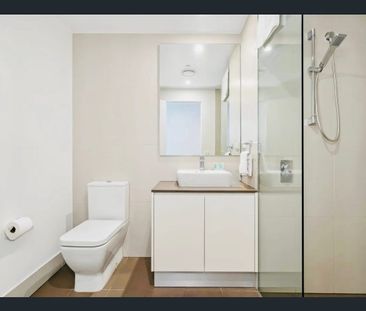 Modern City Apartment with Resort-Style Facilities – Vue on King Wi... - Photo 4