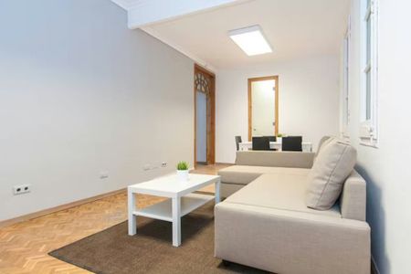 Carrer de Balmes, Barcelona, Catalonia 08008 - Photo 5