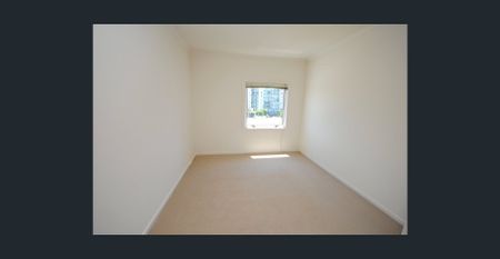 Spacious Two Bedrooms Apartment - Photo 3