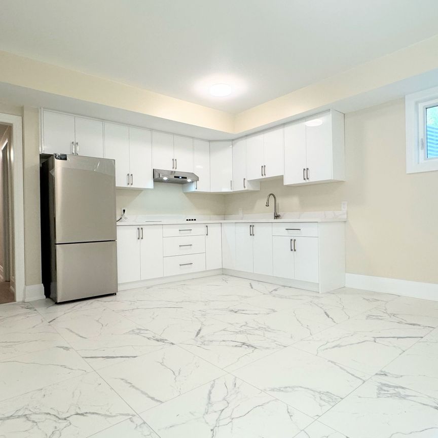 For Lease - 16 Ridge Drive Unit# Basement, Oakville, Ontario - Photo 1