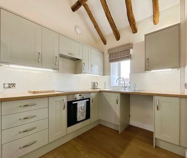 2 bedroom Apartment to let - Photo 5