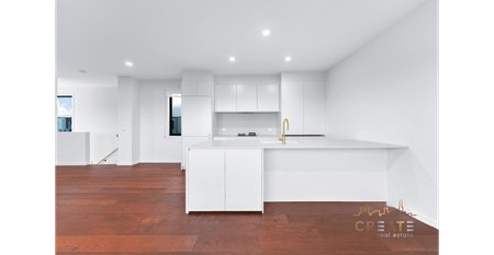 STYLISH & CONVENIENT LIVING IN SUNSHINE NORTH - Photo 2