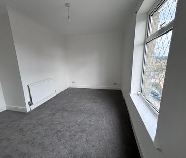 South Parade, Ossett - Photo 4