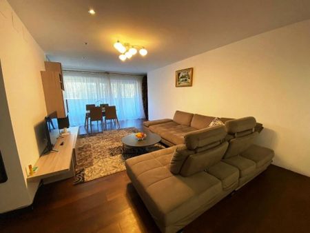 APARTAMENT EXCLUSIVIST DE INCHIRIAT IN COMPLEXUL ALIA – ARCUL DE TRIUMF - Photo 3