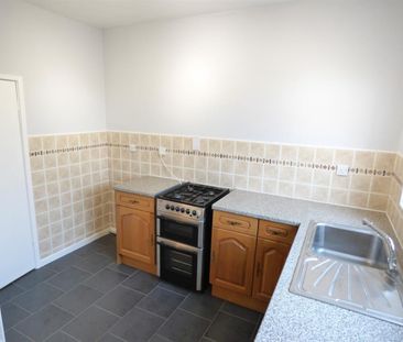 2 bedroom House To Let - Photo 4