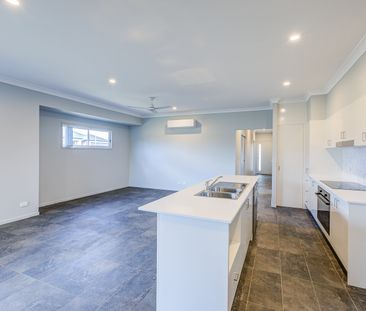 18 Fraser Street, Logan Reserve QLD 4133 - House For Rent | Domain - Photo 2