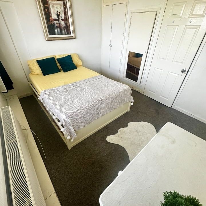 Room in a Shared Flat, Dunbridge House, SW15 - Photo 1