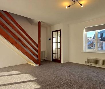 3 bedroom detached house to rent - Photo 6