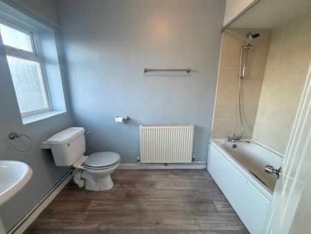 Retreat Estate - Photo 3