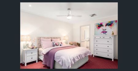 6 months lease only | Luxury Family Living in Court Location - Photo 4