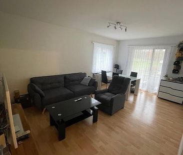 Wohnen im Grünen & zentral; 3-Zimmer-Wohnung mit guter ÖV-Verbindung - Photo 1