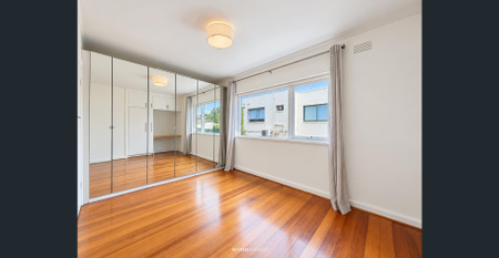 BRIGHT AND SPACIOUS ONE BEDROOM APARTMENT IN EXCELLENT POSITION | HAVEN AGENTS - Photo 3